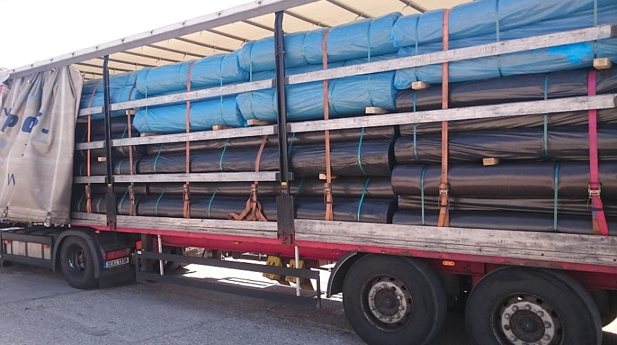 Transport von Geovlies